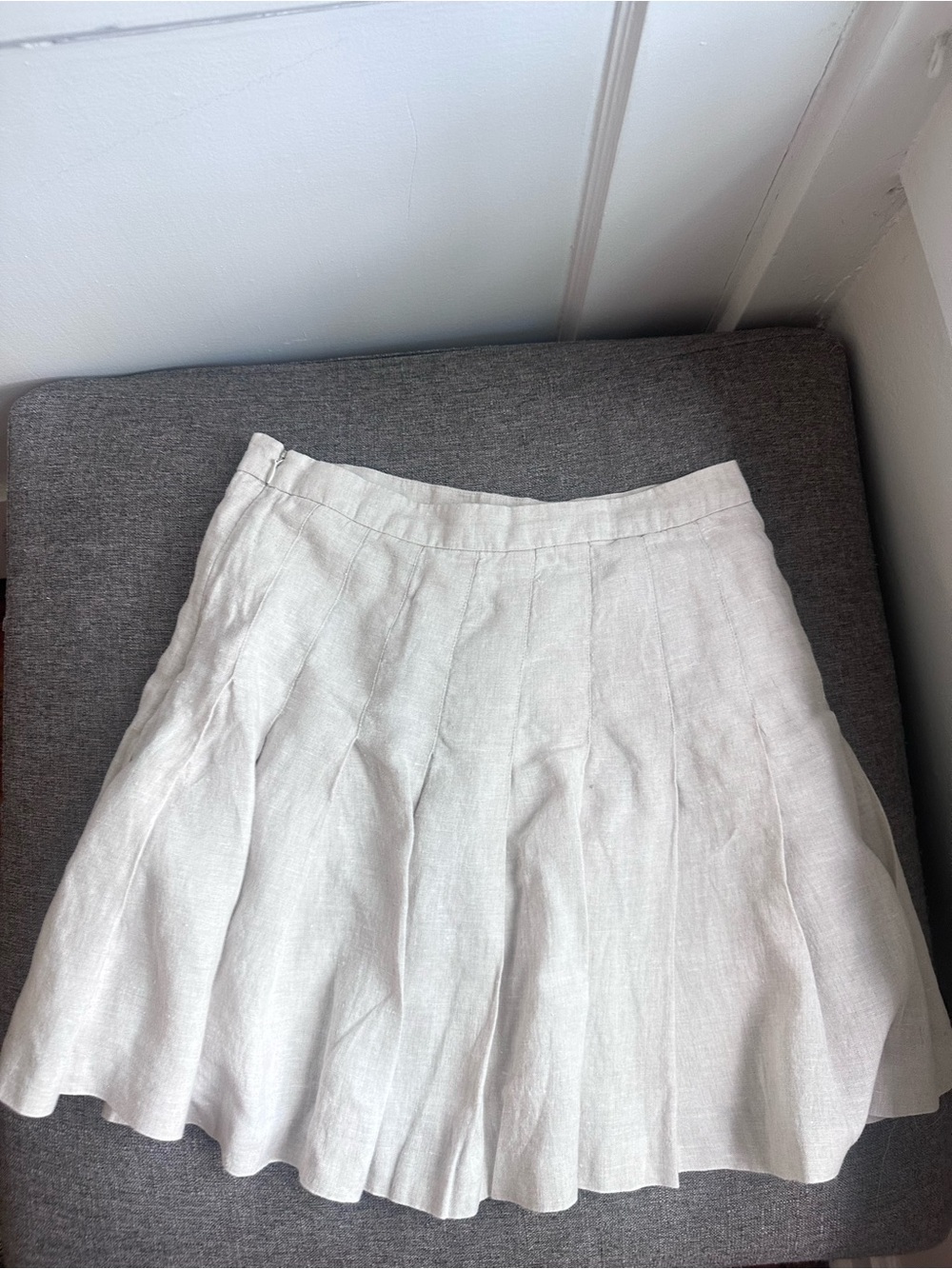 Aritzia Light Cream Pleated Linen Skirt